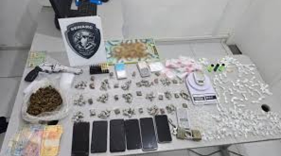 Homem é preso por porte ilegal de arma e mulher é autuada com drogas e munições em São Luís