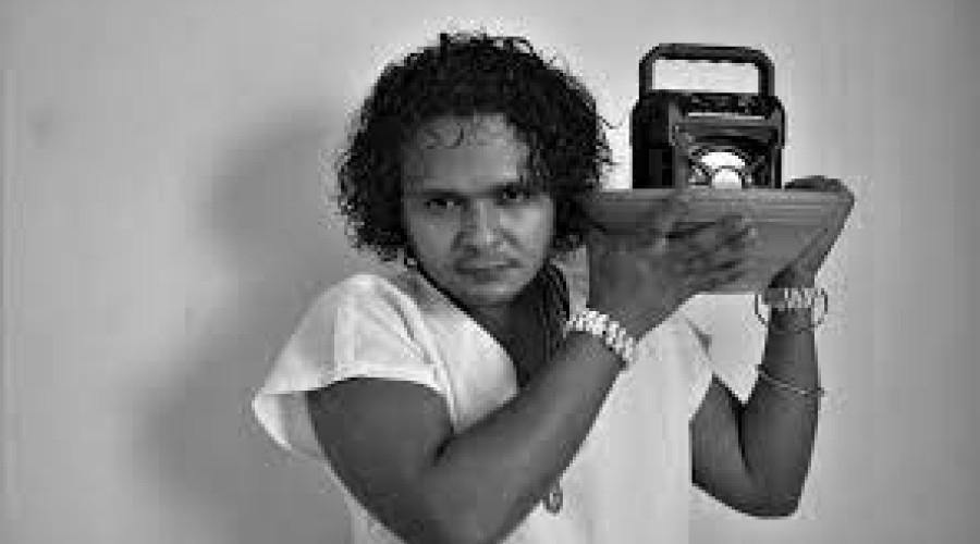 ASSISTA O VÍDEO: Celebrando 10 anos de carreira, Heriverto Nunes lança a inédita ''Sol e Mar''