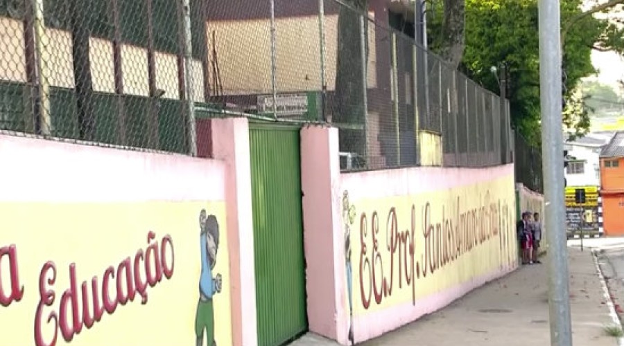 Estudante é baleada dentro de escola na zona leste de SP