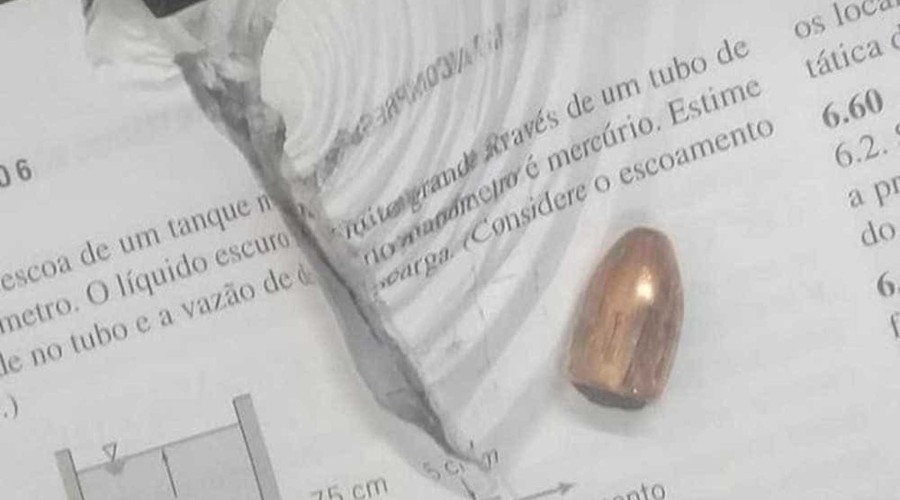 Livro em mochila salva estudante durante tiroteio que matou sete no CE