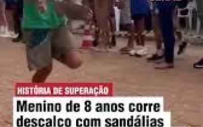 Loreto/MA - Sem tênis, menino de oito anos corre descalço, com sandálias na mão, fica em 2º lugar e emociona o BRASIL