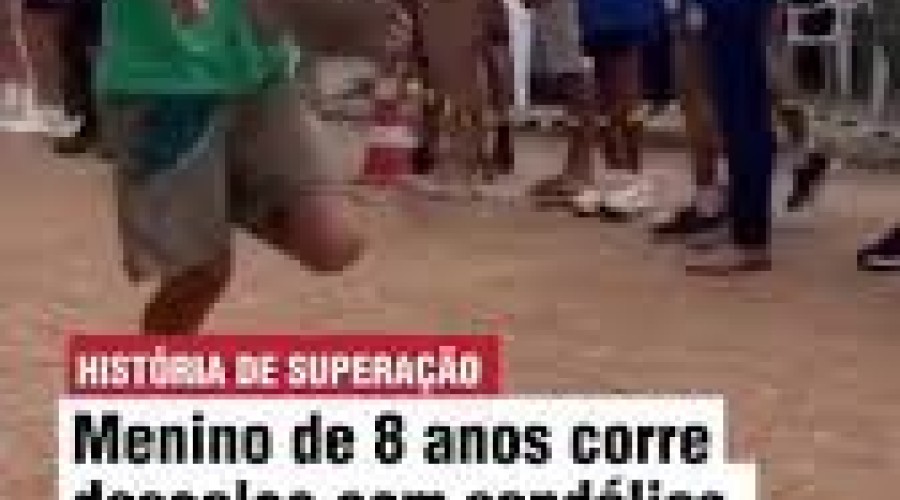 Loreto/MA - Sem tênis, menino de oito anos corre descalço, com sandálias na mão, fica em 2º lugar e emociona o BRASIL