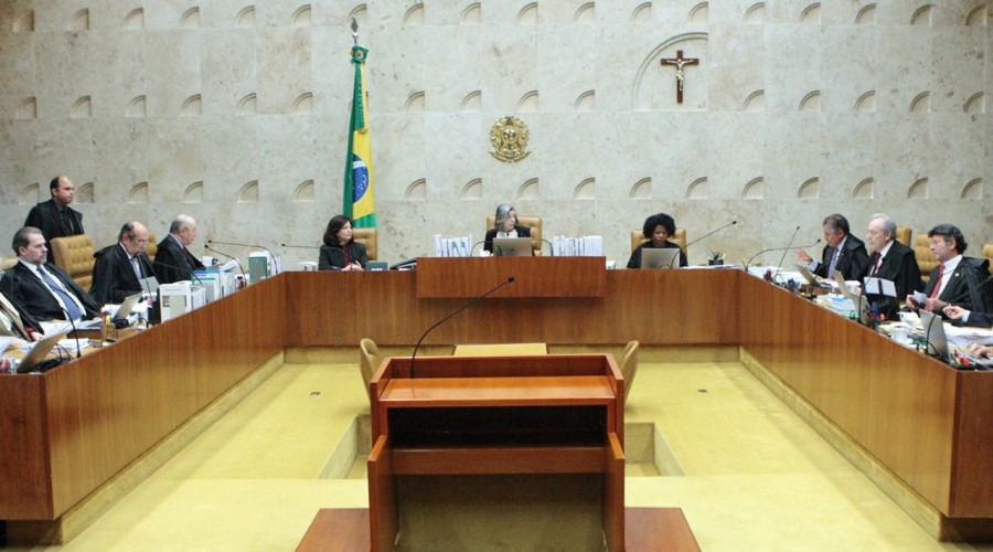 STF adia julgamento de pedido de Lula contra prisão