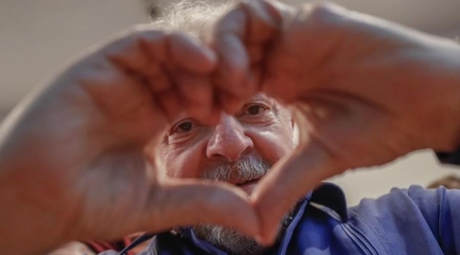 Lula vai se casar em festa de arromba assim que deixar a prisão
