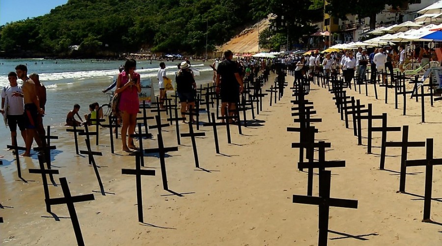 Brasil bate novo recorde e tem maior nº de assassinatos da história com 7 mortes por hora em 2017; estupros aumentam 8%