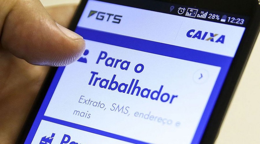 Atenção: golpe do FGTS no WhatsApp já afeta mais de 100 mil pessoas