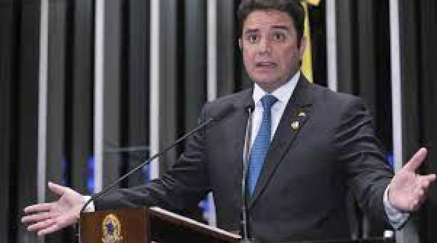 Governador do AC tem passaporte e bens apreendidos em ação da PF contra corrupção