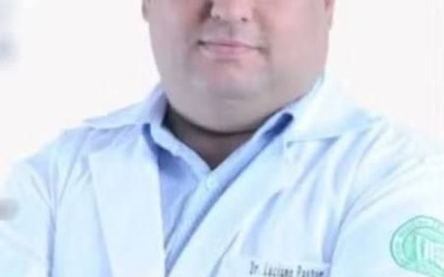 Médico ameaça matar a mulher e morre em troca de tiros com a polícia