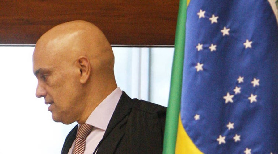 Alexandre de Moraes deve remarcar depoimento de Bolsonaro