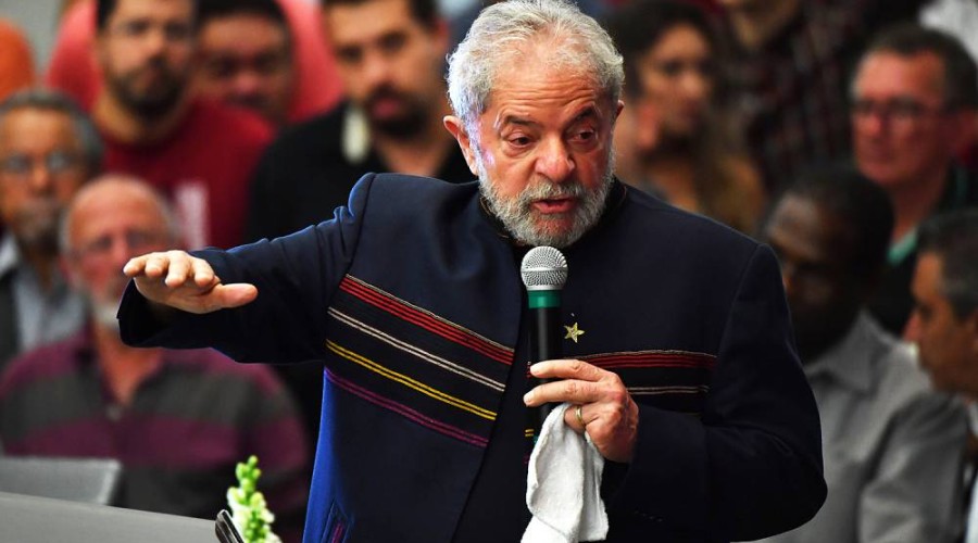 Lula ironiza Moro por receber auxílio-moradia