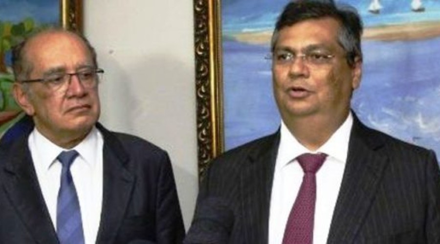 Ministro Gilmar Mendes manda jornalista enfiar pergunta na bunda.