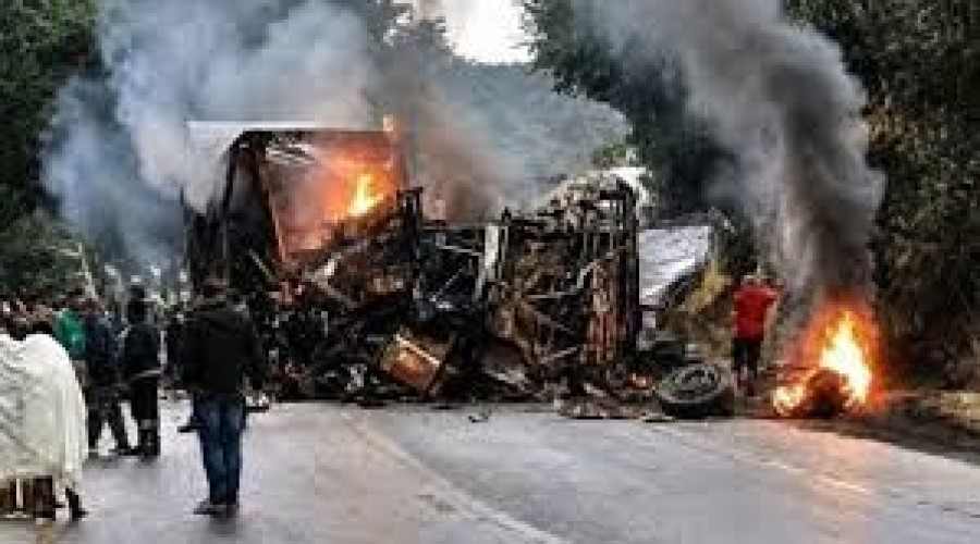 Acidente na BR-251: Corpos das oito vítimas são transferidos para IML de Belo Horizonte