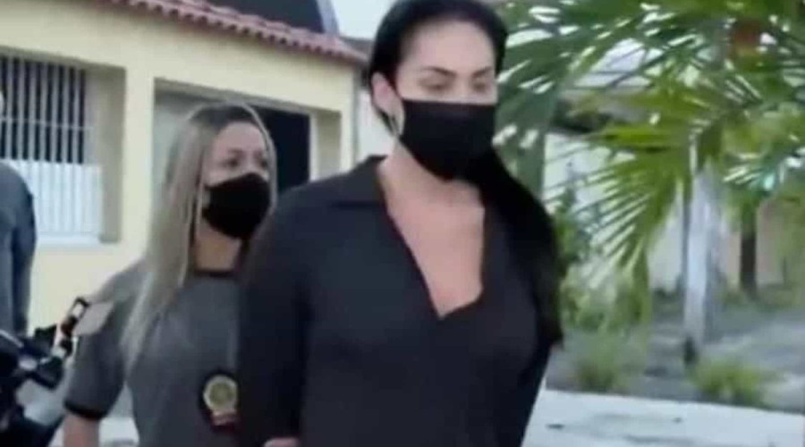 Monique Medeiros, mãe do menino Henry, testa positivo para covid-19