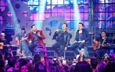 “Chora, Me Liga” completa 18 anos; relembre a história do hit sertanejo