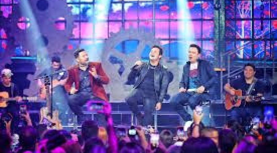 “Chora, Me Liga” completa 18 anos; relembre a história do hit sertanejo