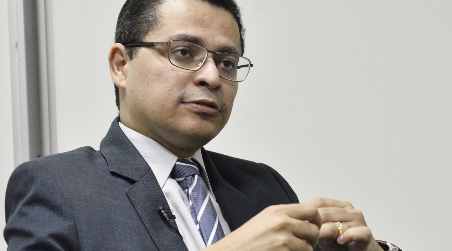 Carlos Lula defende visita parlamentar em locais de conflitos de terra no Maranhão