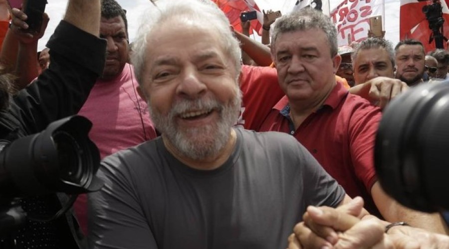Justiça autoriza transferência do ex-presidente Lula para São Paulo