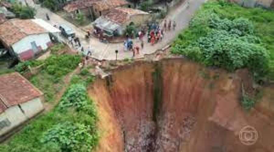 Buriticupu: Entenda fenômeno que causa crateras e ameaça 'engolir' cidades no Maranhão