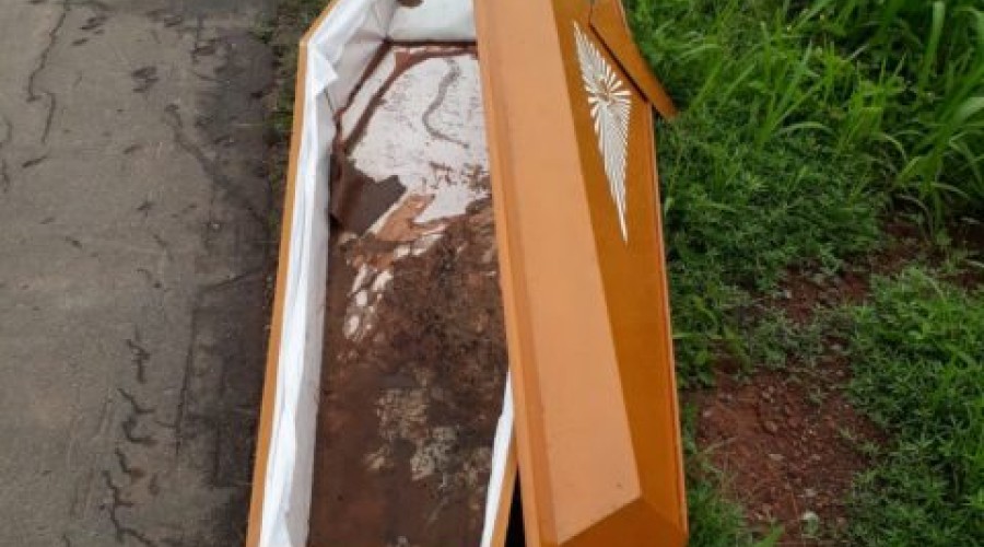 Macabro! Defunto desaparece e caixão é encontrado em rodovia no Maranhão