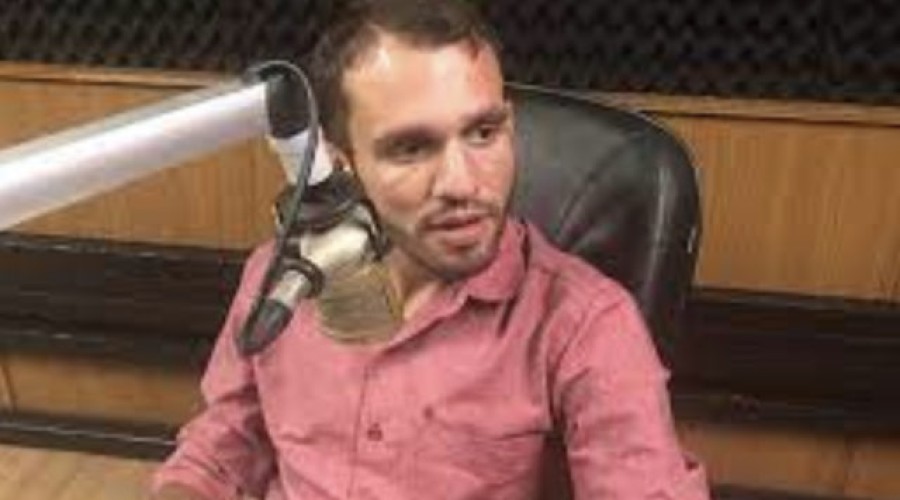 Prefeito de Tuntum é pego no flagrante enchendo a prefeitura com contratados aliados