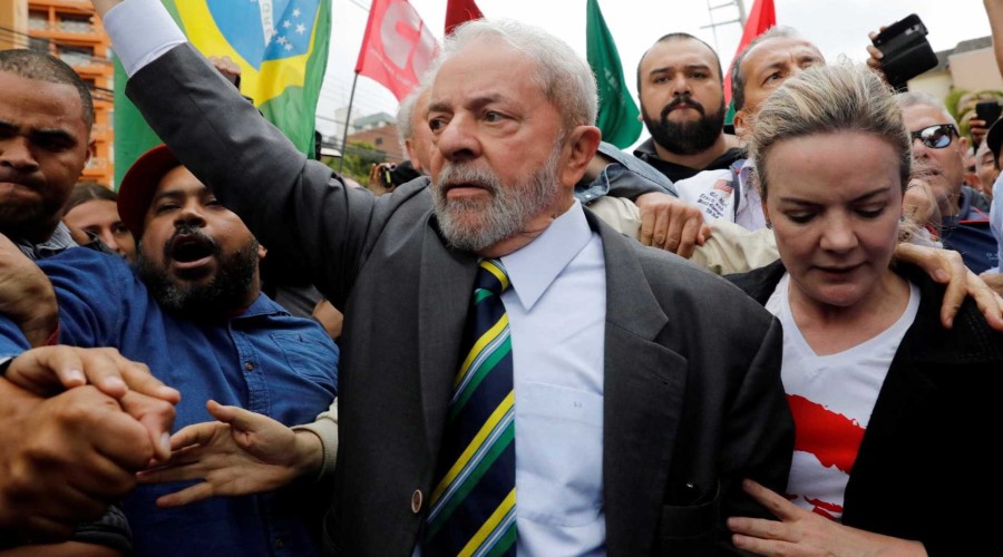 PT critica Datafolha: Lula será candidato 'aconteça o que acontecer'
