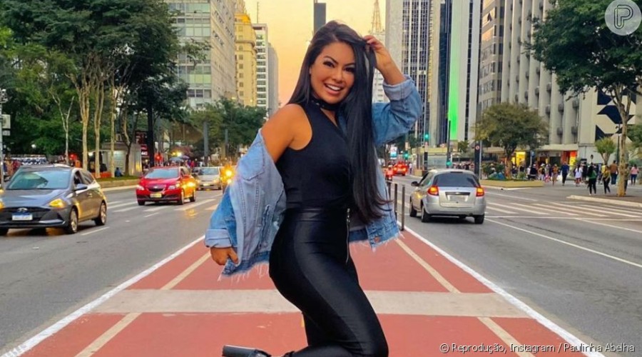 Cantora Paulinha Abelha, do Calcinha Preta, segue na UTI e respira com ajuda de aparelhos