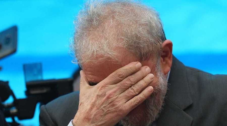 Sérgio Moro determina prisão de Lula da Silva