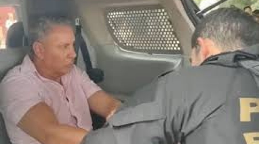 Vídeo: Chefão do PCC, Tuta abraçou major da polícia antes de ser preso.