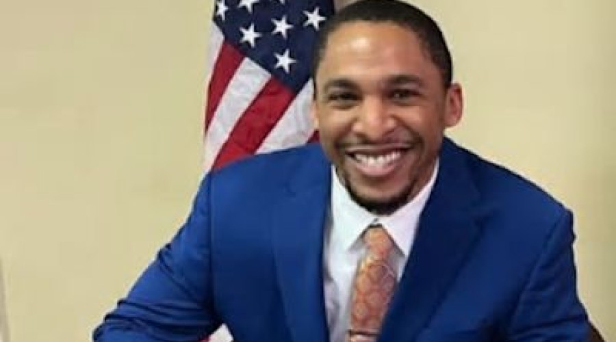 Deu a louca!!! Senador de Esquerda dos EUA Propõe Lei que Proíbe Masturbação Masculina sem Intenção de Fertilização