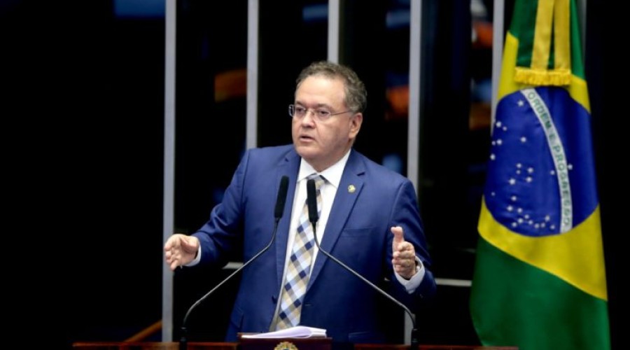 Roberto Rocha comenta esquiva de Dino no caso dos respiradores