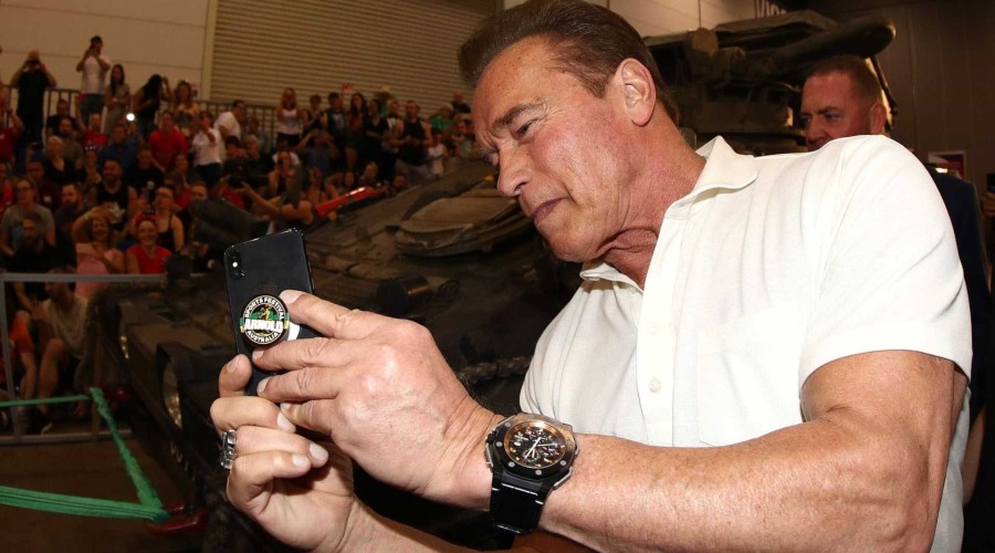 Schwarzenegger passa por cirurgia de emergência no coração