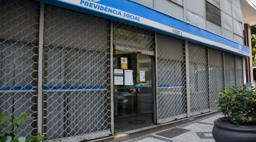 Veja se já chegou o seu dia: CONFIRA ESCALA/ Aposentados do INSS recebem primeira parcela do 13º salário