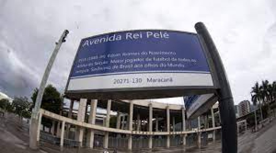 Homenagem a Pelé? No Brasil, é raridade e somente três estádios na elite relembram ídolos do passado