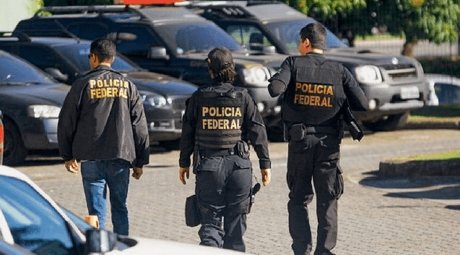 CAXIAS: Secretária de saúde passa a manhã inteira na sede da Polícia Federal.