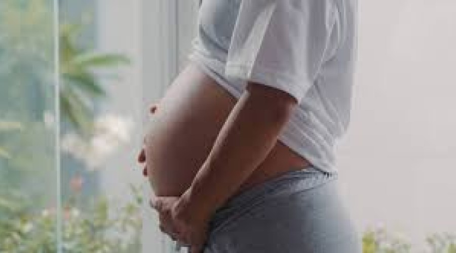 Mulher morre após passar 9 anos com feto no abdômen