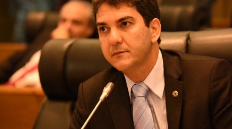 “Continuo articulando a majoritária”, garante o deputado Braide sobre comentários de desistência
