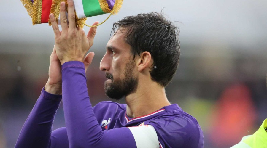 Ex-clubes de zagueiro morto anunciam aposentadoria da camisa 13