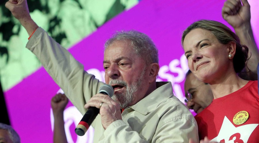 Gleisi: PSB, PCdoB e PDT são aliados preferenciais para vice de Lula Senadora também afirmou que será redigida pelo ex-presidente uma nova versão da “Carta aos Brasileiros”, com a intenção de dialogar com a população
