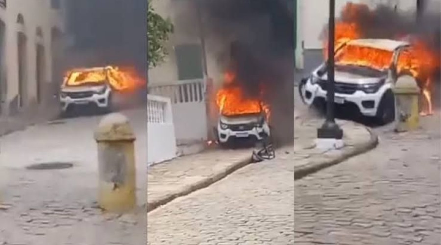 VÍDEO: Carro pega fogo e desce desgovernado por rua do Centro Histórico de São Luís