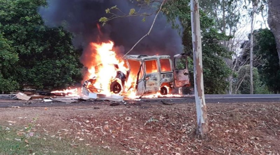 Maranhão: Veículo pega fogo após colisão e deixa mortos