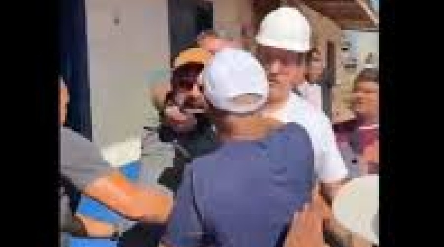 Prefeito agride jornalista ao vistoriar obra - veja vídeo