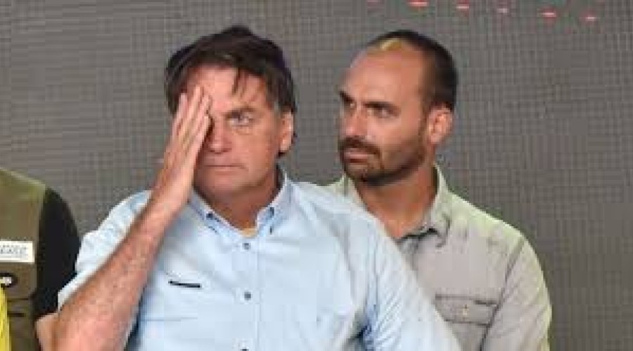 Não acabou a Mamata: Eduardo Bolsonaro gasta R$10 mil com telefonia e R$26 mil com combustível