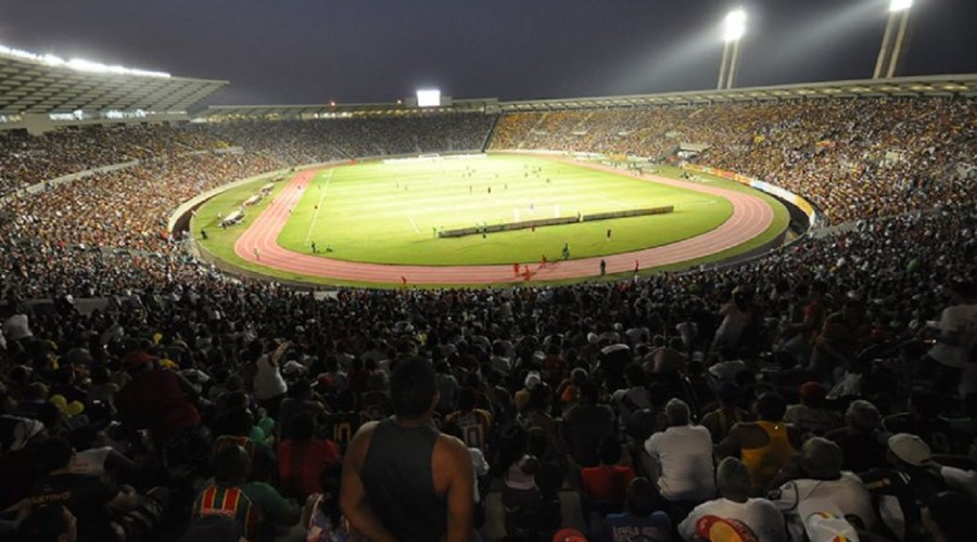 Sem conseguir vacinar 15% da população, Maranhão libera futebol com público de até 6 mil pessoas