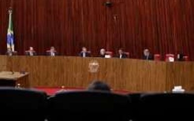 Julgamento pendente no TSE trava R$ 2,3 bilhões do Fundo Eleitoral
