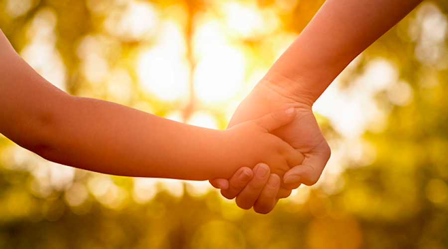 Justiça maranhense concede primeira guarda de criança a mulher trans