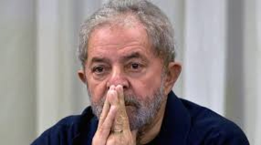 Família faz primeira visita a Lula na cadeia