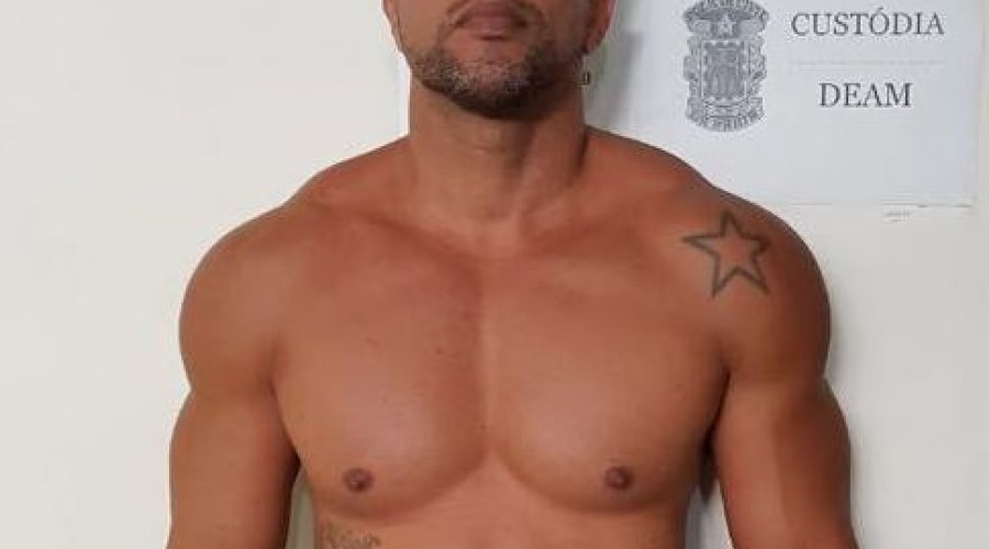 Empresário que gravou vídeos com arma ameaçando a ex é preso
