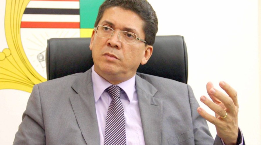 Prisão de filho de prefeito com carga de cigarros avaliada em R$ 1 milhão pode ter conexão com quadrilha desbaratada  de-ter-conexao-com-quadrilha-desbaratado/#ixzz59osX2VFg
