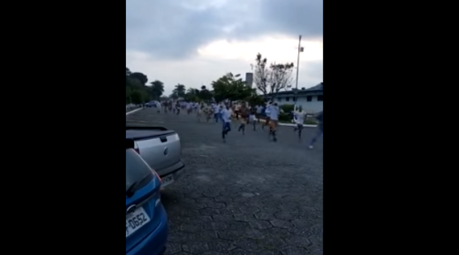 Vídeo: 400 detentos fogem de penitenciária de Mongaguá