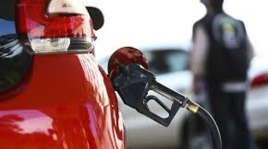 Petrobras anuncia redução de R$ 0,17 no litro do diesel nas distribuidoras